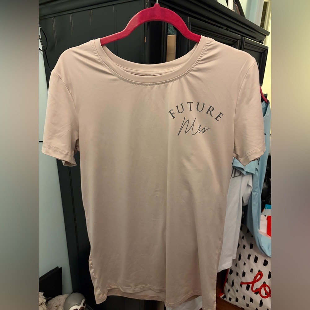 Future Mrs. Graphic Tee - Cream